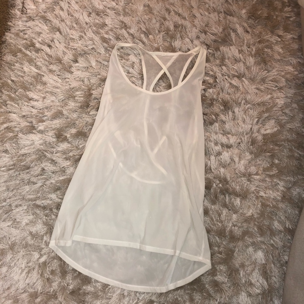 White lululemon tank top
